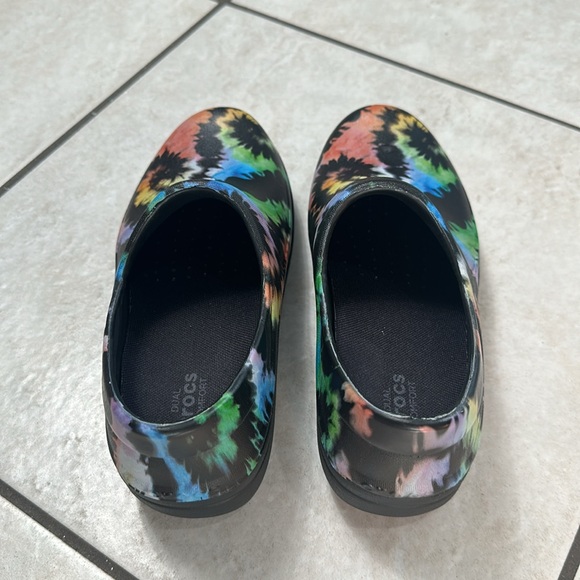 Crocs Neria Pro II Graphic Slip‎ Resistant Clog Black Tie-Dye - Picture 5 of 11